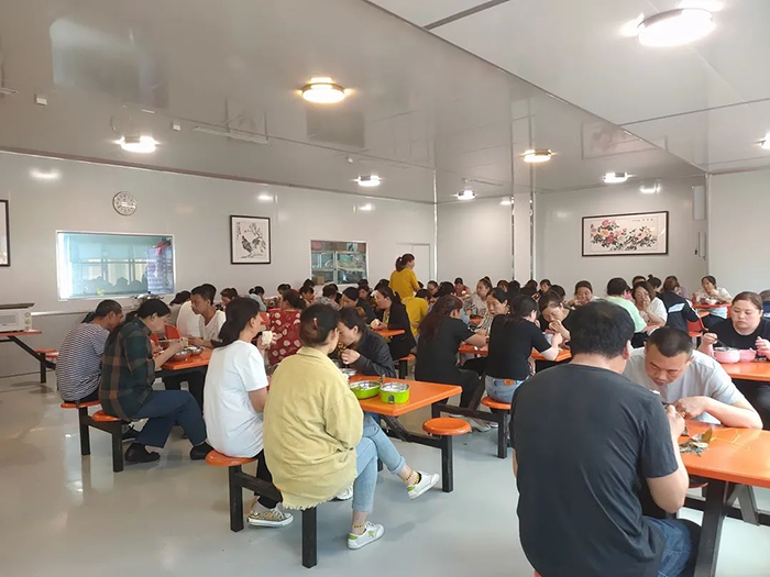 悠悠粽香飄幸福，濃情端午暖人心